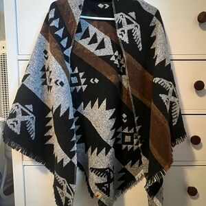 Mini Tipi scarf poncho